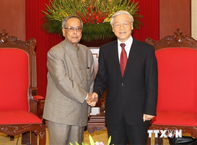 Tổng Bí thư Nguyễn Phú Trọng tiếp Tổng thống Ấn Độ Pranab Mukherjee đang thăm cấp Nhà nước đến Việt Nam. (Ảnh: Trí Dũng/TTXVN)