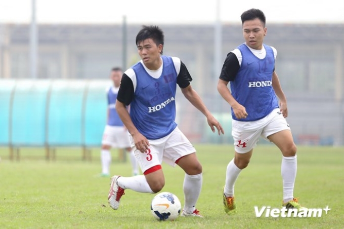 Tuyển Olympic Việt Nam đã nói lời tạm biệt Mạnh Hùng (số 3). (Ảnh: Vietnam+)