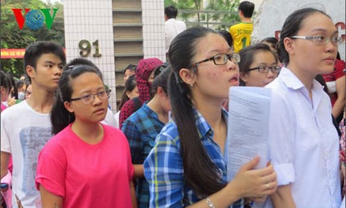 Kỳ thi THPT quốc gia 2015: Học sinh ít chọn môn Lịch sử và Sinh học