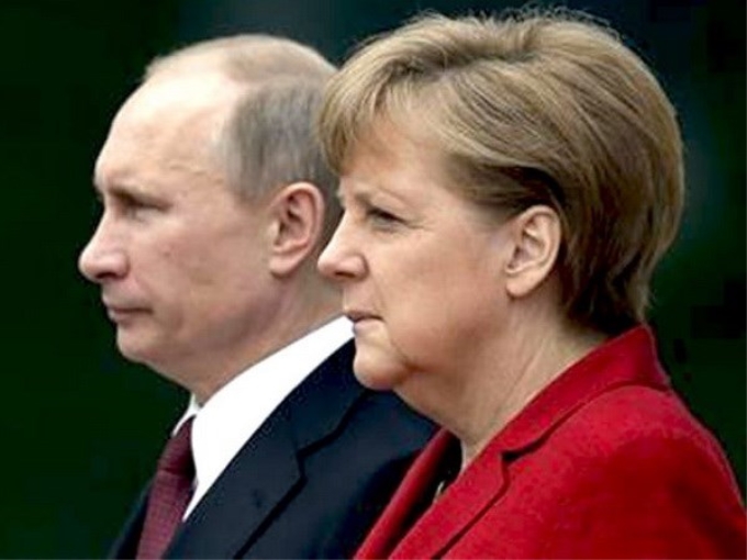 Tổng thống Đức Merkel và Tổng thống Nga Putin. (Nguồn: AP)