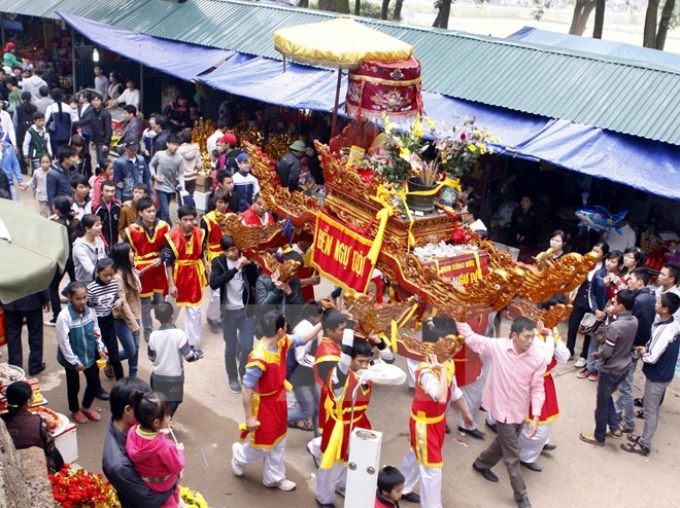 Một lễ hội tại đền Và, Sơn Tây, Hà Nội, thờ Đức Thánh Tản Viên. (Ảnh: Phạm Kiên/TTXVN)