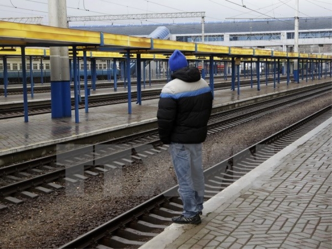 Cảnh vắng lặng tại nhà ga tàu điện ở Simferopol, CH tự trị Crimea ngày 29/12. (Nguồn: AFP/TTXVN)