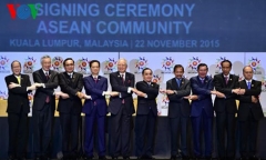 Các nhà lãnh đạo ASEAN ký Tuyên bố thành lập Cộng đồng ASEAN