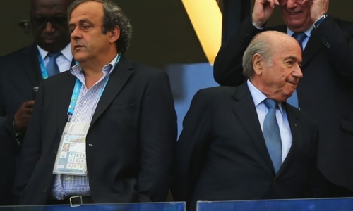 Sepp Blatter và Michael Platini lên tiếng sau án phạt của FIFA