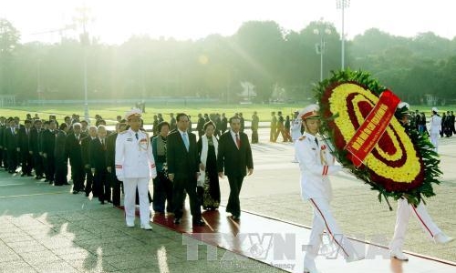 Lãnh đạo Đảng, Nhà nước, Mặt trận Tổ quốc viếng Chủ tịch Hồ Chí Minh