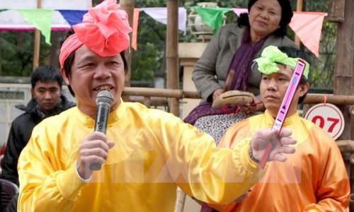 Thú chơi đu, chơi bài chòi trong ngày Tết ở Thừa Thiên-Huế