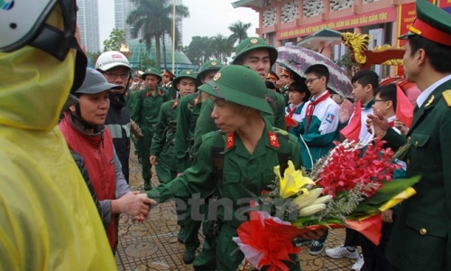 Các tân binh Hà Nội náo nức ngày lên đường nhập ngũ