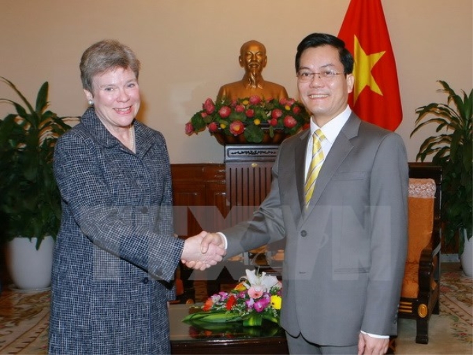 Thứ trưởng Bộ Ngoại giao Hà Kim Ngọc tiếp Thứ trưởng Bộ Ngoại giao Hoa Kỳ Rose Gottemoeller đang thăm và làm việc tại Việt Nam. (Ảnh: Doãn Tấn/TTXVN)