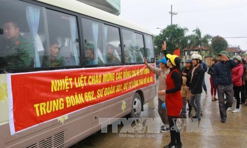 Tân binh Quân khu I nô nức nhập ngũ