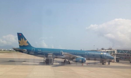 Hai nhân viên Vietnam Airlines giấu vàng bị giữ tại Hàn Quốc