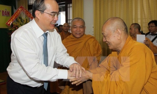 Chủ tịch MTTQ chúc mừng Giáo hội Phật giáo nhân Đại lễ Phật đản