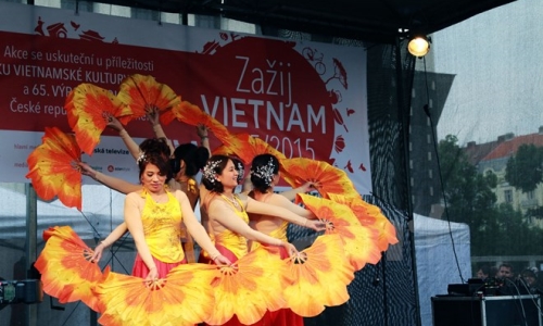 Người dân Séc hào hứng tham gia Lễ hội "Trải nghiệm Việt Nam"