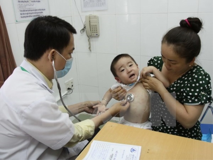 Trẻ em khám bệnh tại Bệnh viện Nhi Đồng 1, Thành phố Hồ Chí Minh. (Ảnh: Phương Vy/TTXVN)
