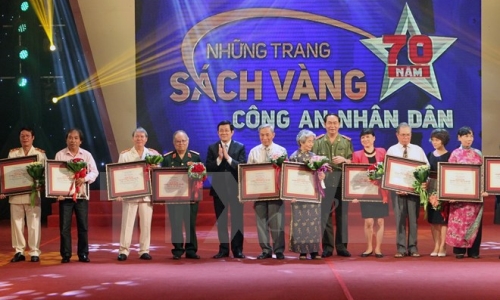 "Những trang sách vàng" - Tôn vinh các nhà văn viết về ngành công an