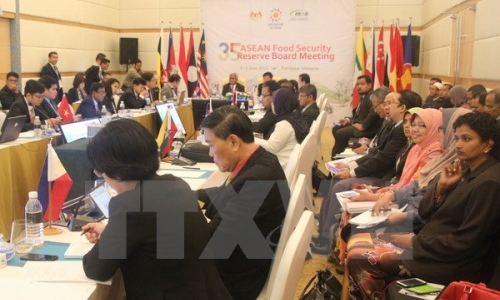 ASEAN bàn biện pháp đẩy mạnh kế hoạch tổng thể về kết nối