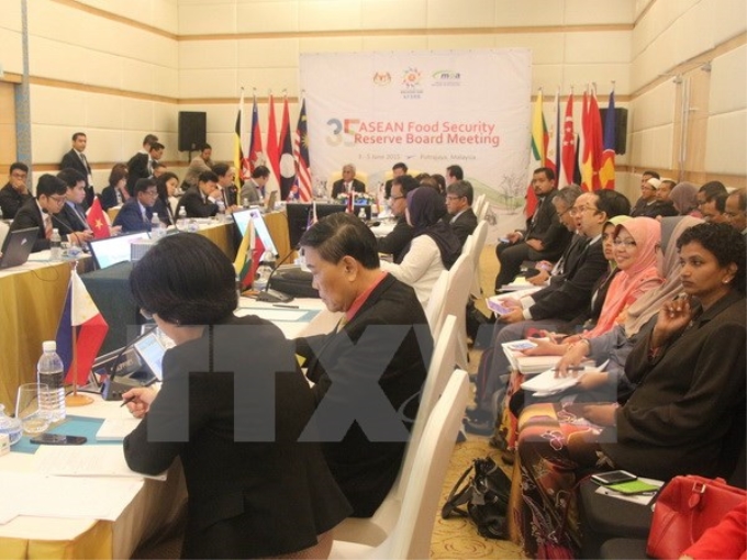 Một phiên họp của ASEAN. (Ảnh: TTXVN)