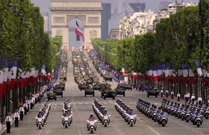 Lễ diễu binh trên đại lộ Champs-Elysées. (Nguồn: AFP)