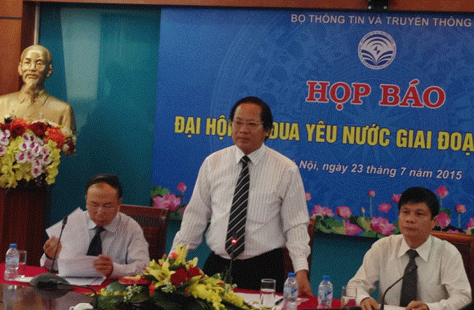 Đ/c Trương Minh Tuấn, Thứ trưởng Bộ TTT phát biểu tại buổi họp báo