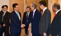 Thủ tướng đối thoại với doanh nghiệp Singapore