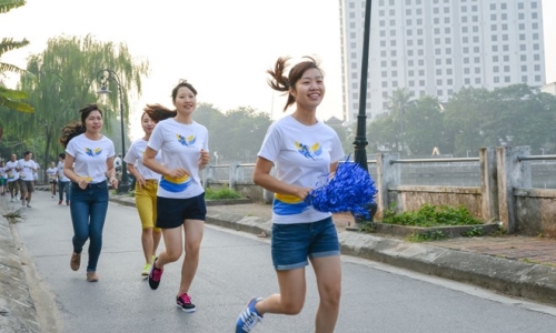 “Run to Give”: Cùng thế giới thi chạy từ thiện vì trẻ em nghèo