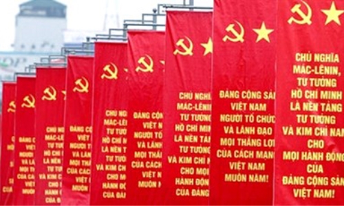 Người dân Thành phố Hồ Chí Minh tâm huyết góp ý văn kiện Đại hội Đảng