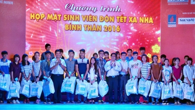 Chương trình “Họp mặt sinh viên đón Tết xa nhà” do Trung tâm hỗ trợ học sinh, sinh viên (Thành đoàn Thành phố Hồ Chí Minh) tổ chức