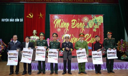 Bộ Tư lệnh Vùng 3 thăm, chúc Tết quân dân huyện đảo Cồn Cỏ, Lý Sơn
