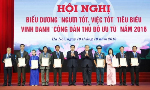 Hà Nội: Biểu dương "Người tốt, việc tốt" và vinh danh 9 "Công dân Thủ đô ưu tú" năm 2016