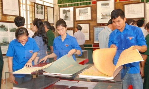 Trưng bày tư liệu Hoàng Sa, Trường Sa của Việt Nam tại Bình Thuận