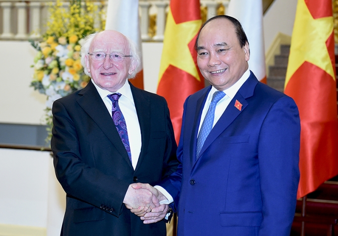 Thủ tướng Nguyễn Xuân Phúc hội kiến Tổng thống Ireland Michael D. Higgins. Ảnh: VGP/Quang Hiếu