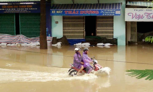 Áp thấp nhiệt đới có khả năng gây lốc xoáy và gió giật mạnh