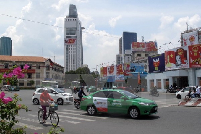 Trung tâm Thành phố Hồ Chí Minh được trang hoàng cổ động cho ngày bầu cử. (Ảnh: TTXVN)