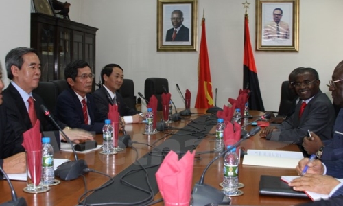 Việt Nam và Angola nghiên cứu lập liên doanh sản xuất lúa gạo