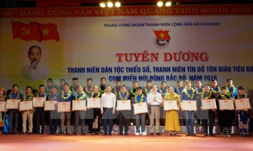 Tuyên dương 30 thanh niên dân tộc thiểu số, tín đồ tôn giáo tiêu biểu