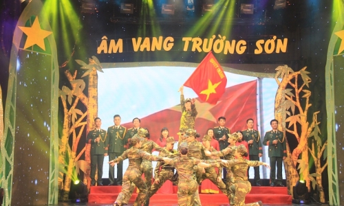 Hào hùng "Âm vang Trường Sơn"