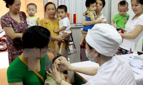 Gần 500.000 trẻ ở Hà Nội được uống bổ sung vitamin A liều cao