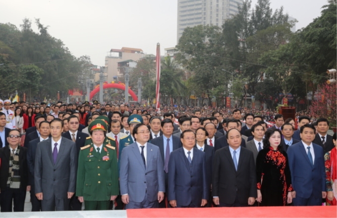 Phó Thủ tướng Nguyễn Xuân Phúc dự hội gò Đống Đa. Ảnh: baochinhphu.vn