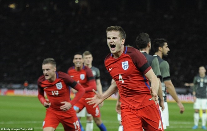 Eric Dier ấn định chiến thắng cho đội tuyển Anh. (Nguồn: Daily Mail)