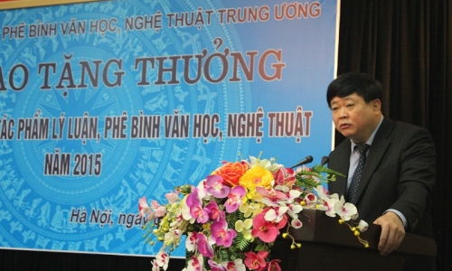 Trao tặng thưởng công trình, bài viết, tác phẩm lý luận, phê bình văn học, nghệ thuật năm 2015