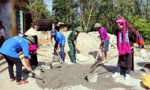 Góp phần xây dựng, củng cố "cột mốc lòng dân"