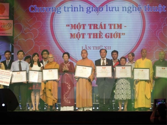 Chương trình "Một trái tim - Một thế giới" năm 2015. (Ảnh minh họa: Phương Vy/TTXVN)