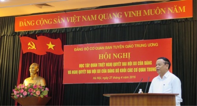 Đồng chí Mai Văn Ninh, Phó Trưởng ban Thường trực Ban Tuyên giáo Trung ương quán triệt những nội dung cốt lõi, những điểm mới của Nghị quyết Đại hội XII của Đảng