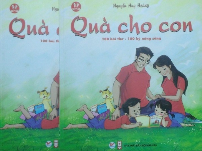 Tập thơ "Quà cho con". (Ảnh: Vietnam+)