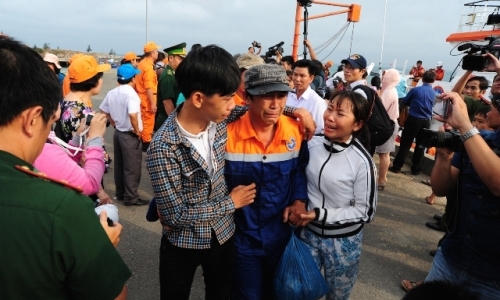 Tôn vinh ngư dân tham gia cứu nạn trên vùng biển Hoàng Sa, Việt Nam