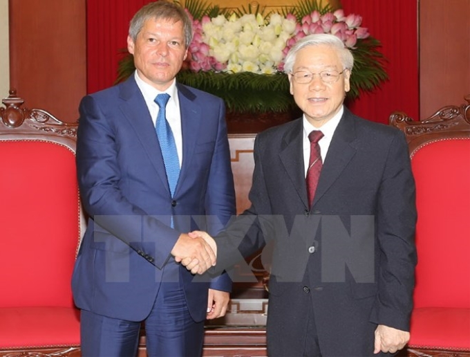 Tổng Bí thư Nguyễn Phú Trọng tiếp Thủ tướng Romania Dacian Ciolos đang thăm chính thức Việt Nam. (Ảnh: TTXVN)