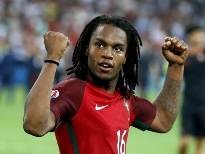 Renato Sanches liên tiếp phá kỷ lục. (Nguồn: EPA)