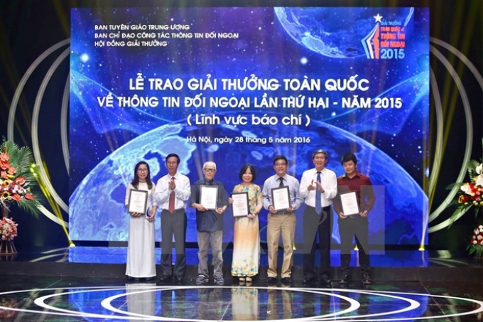 Lễ trao Giải thưởng toàn quốc về thông tin đối ngoại tại Hà Nội ngày 28/5/2016. (Nguồn: TTXVN)