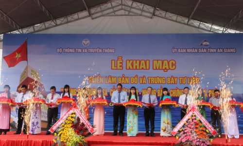 An Giang: Khai mạc Triển lãm chủ quyền Hoàng Sa, Trường Sa của Việt Nam