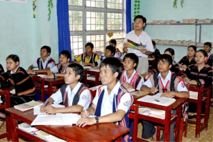 Mô hình dạy và học song ngữ cho học sinh các dân tộc Tây Nguyên (Ảnh minh hoạ)