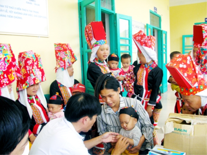 Công tác khám sức khoẻ định kỳ cho bà mẹ, trẻ em đã được các cơ sở y tế và người dân Bình Liêu chú trọng